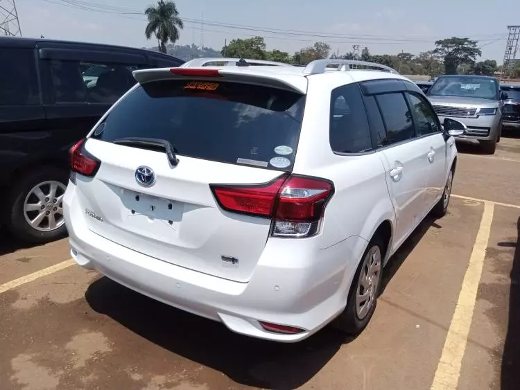 Toyota Fielder hybrid