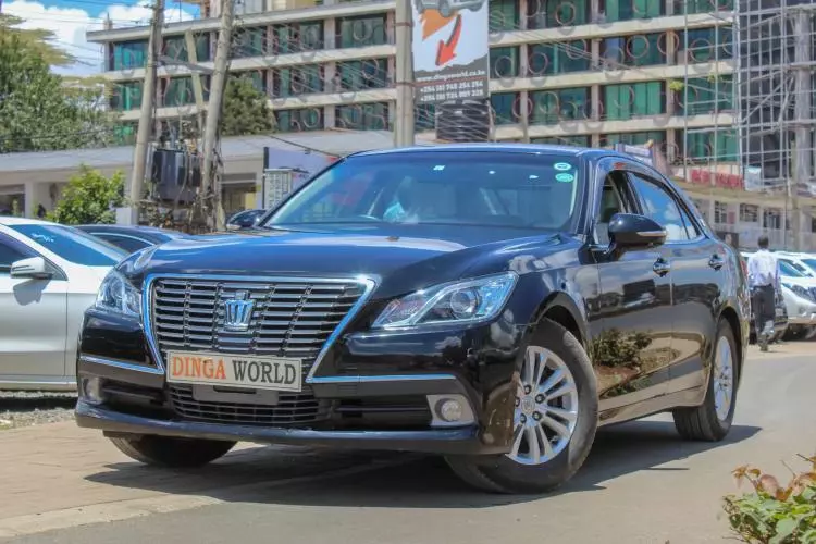 Toyota Crown 