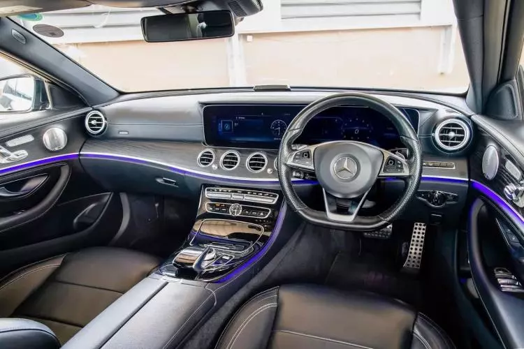 Mercedes-Benz E 200