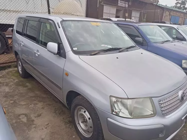 Toyota Succeed 