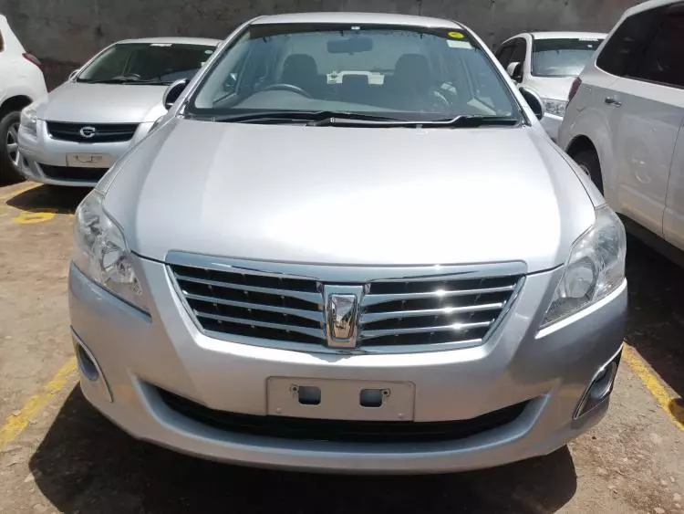 Toyota Premio 