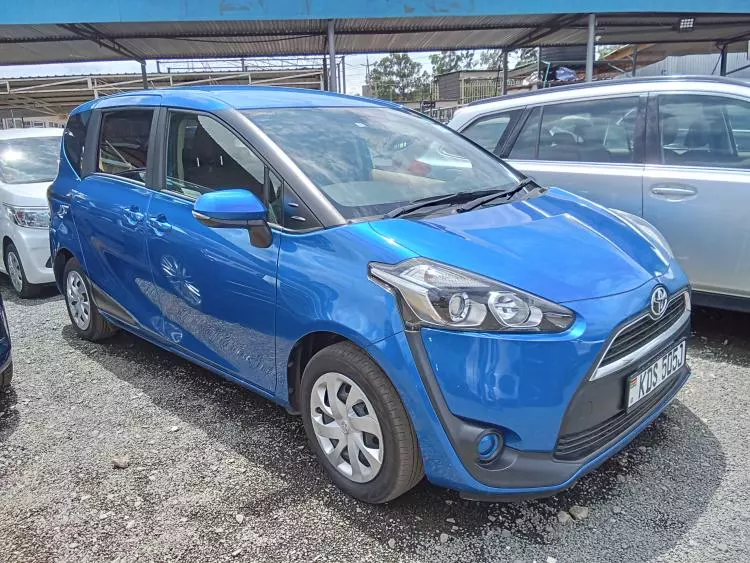 Toyota Sienta