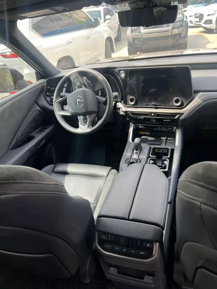 Lexus TX 350