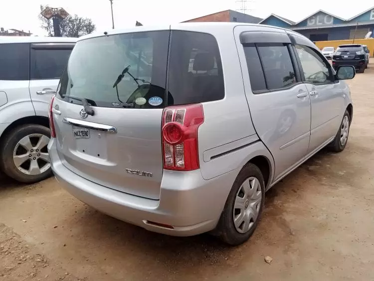 Toyota Raum