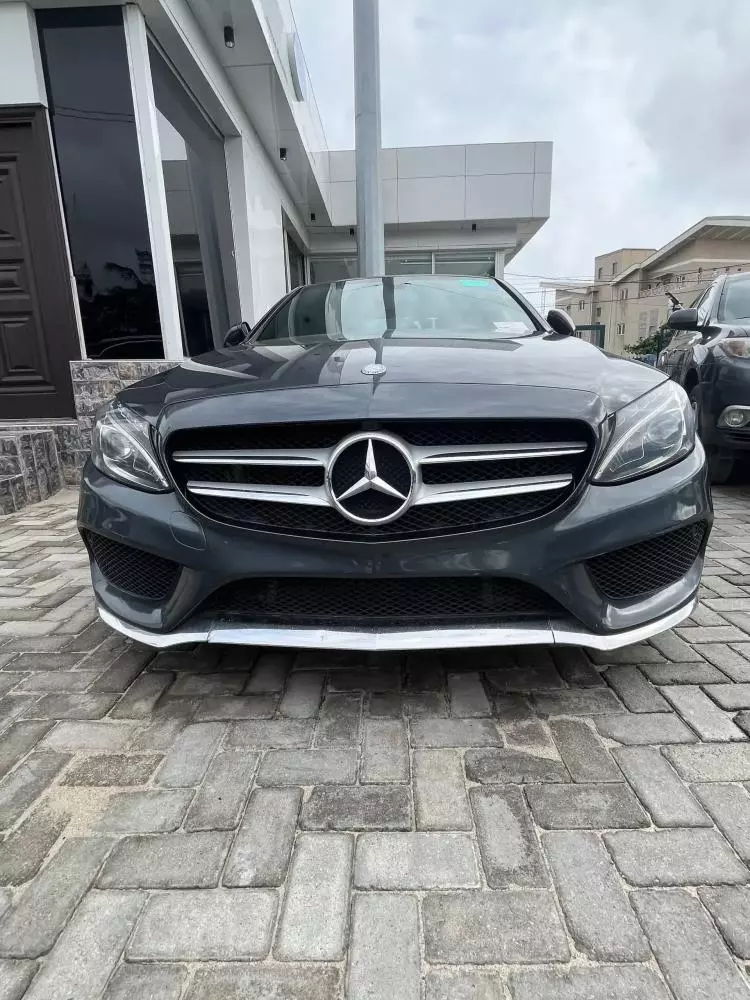 Mercedes-Benz C 300