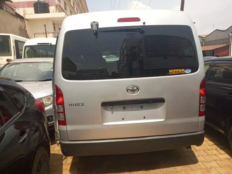 Toyota Hiace (High Roof)