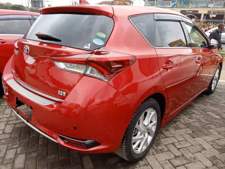 Toyota Auris Hybrid