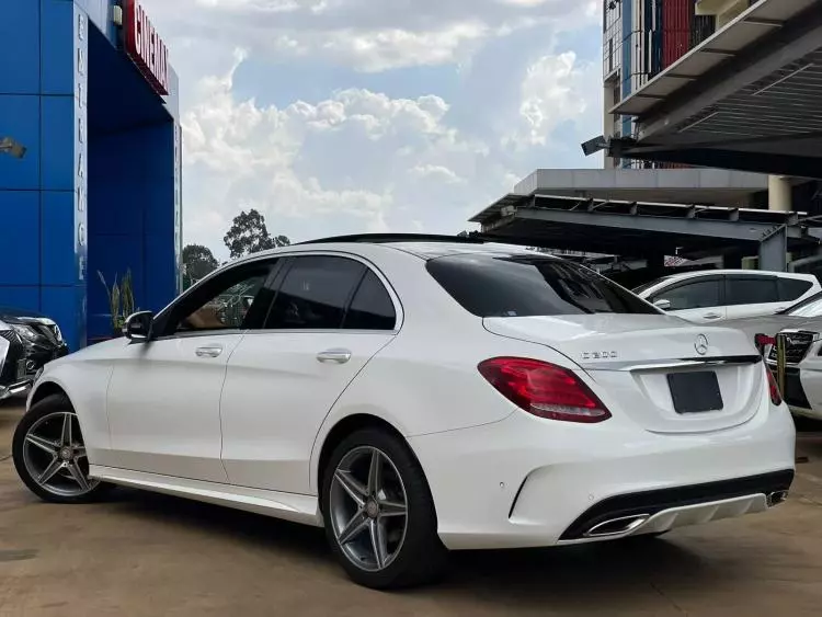 Mercedes-Benz C 200