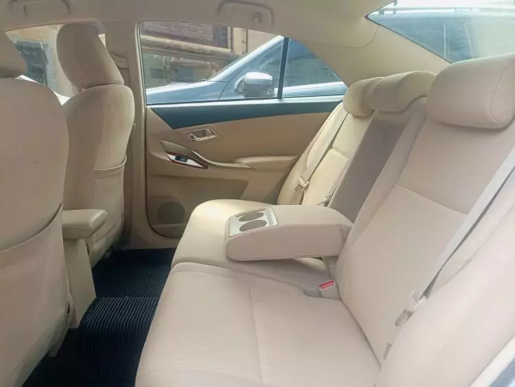 Toyota Premio 