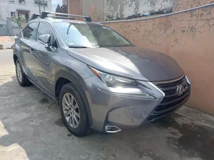 Lexus NX 200