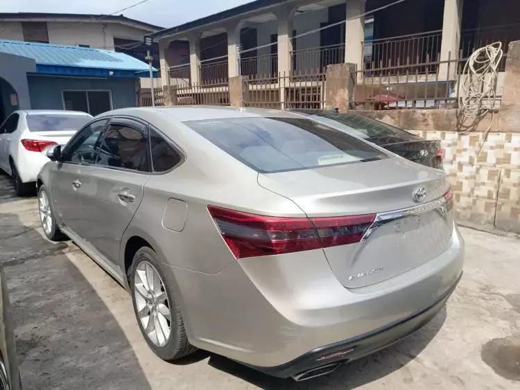 Toyota Avalon