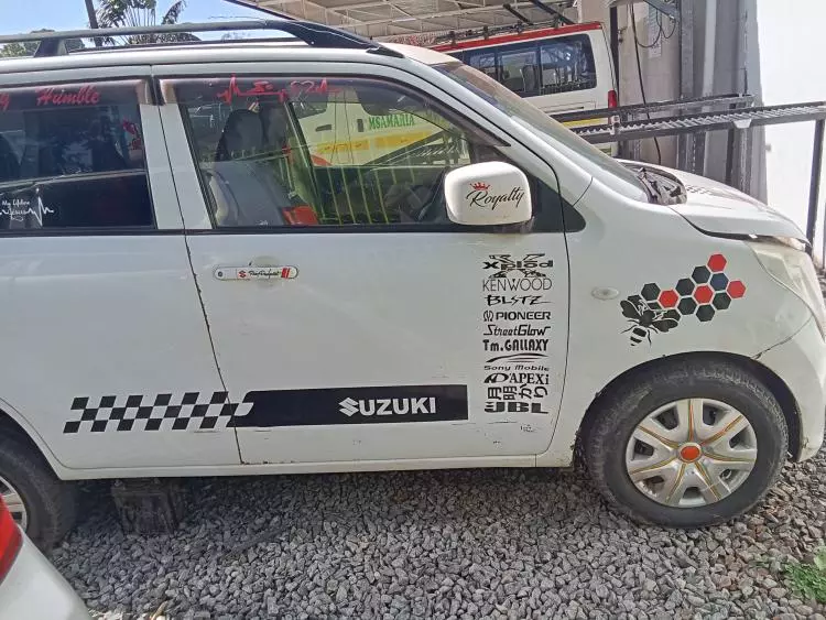 SUZUKI Wagon R