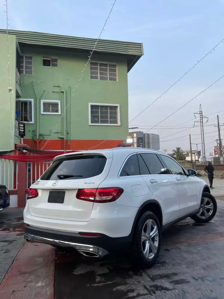 Mercedes-Benz GLC 300