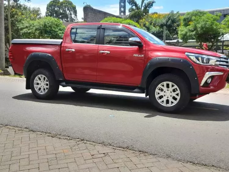 Toyota Hilux