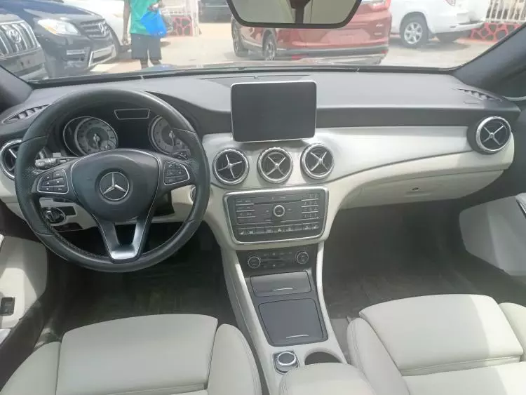 Mercedes-Benz GLA 250