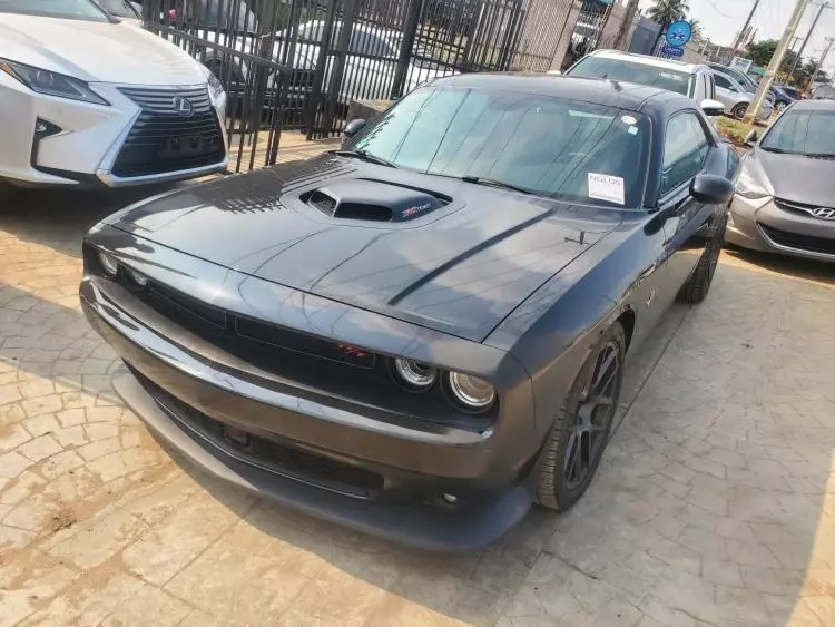 Dodge Challenger