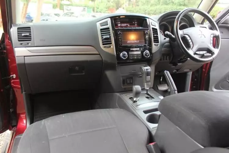 Mitsubishi Pajero Exceed