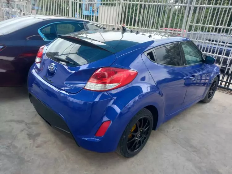 Hyundai Veloster