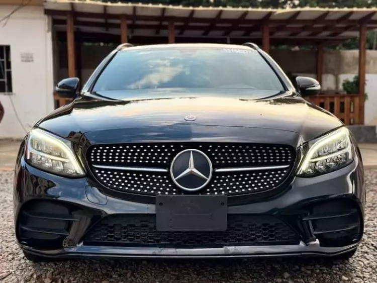 Mercedes-Benz C 300