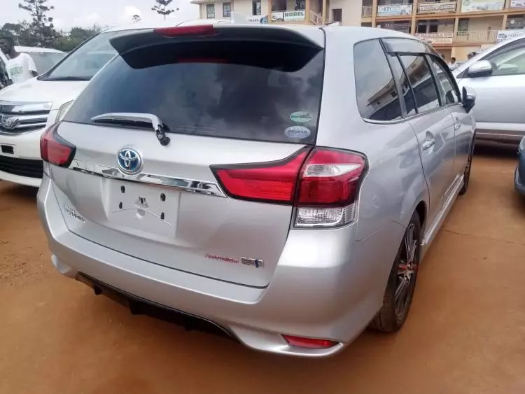 Toyota Fielder hybrid