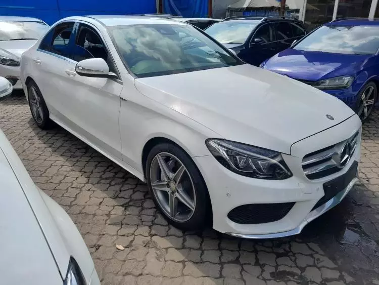 Mercedes-Benz C 180