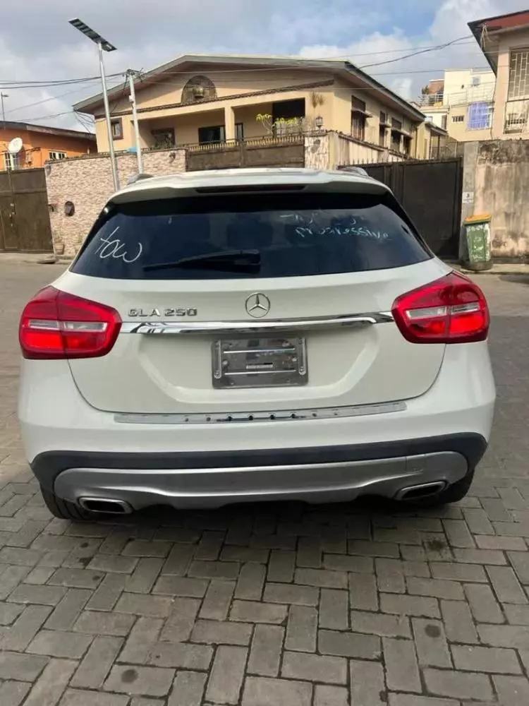 Mercedes-Benz GLA 250