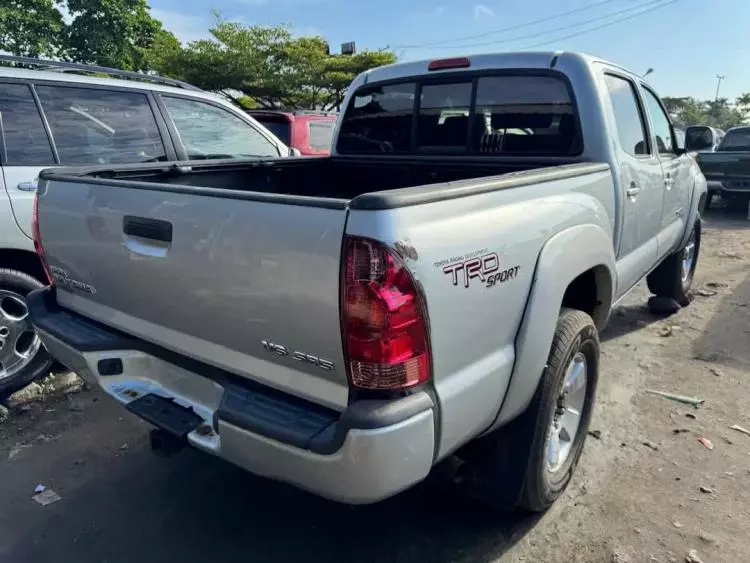 Toyota Tacoma