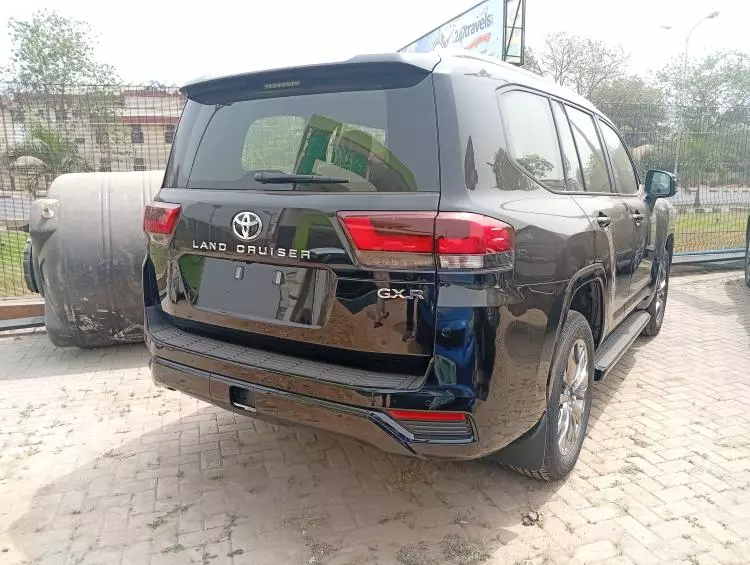 Toyota Land Cruiser GXR
