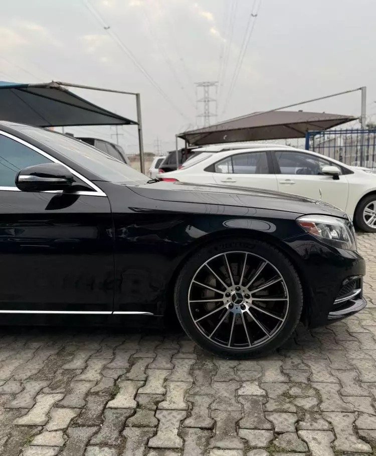 Mercedes-Benz S 550