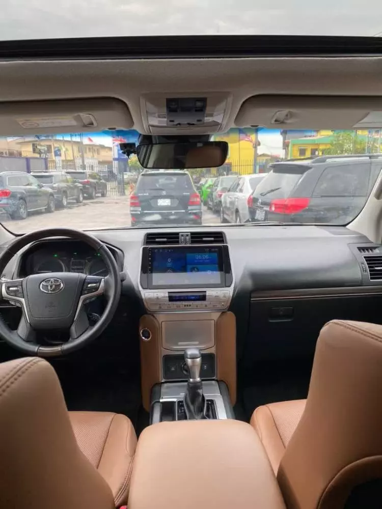 Toyota Landcruiser Prado