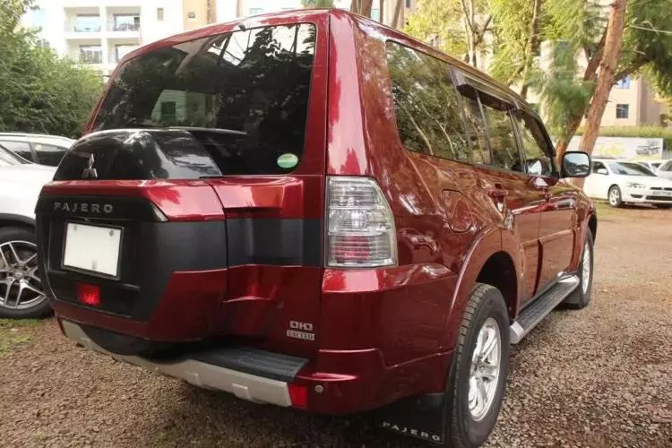 Mitsubishi Pajero Exceed