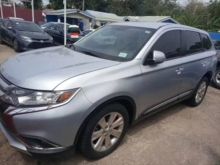 Mitsubishi Outlander GLX