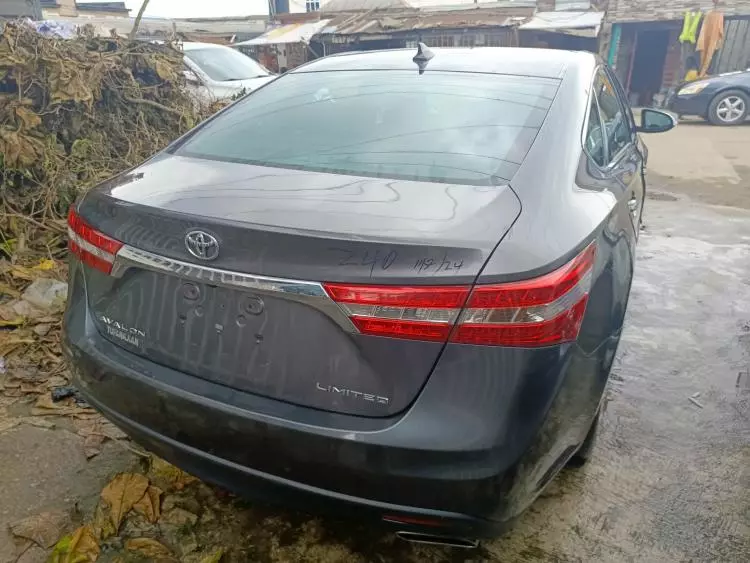 Toyota Avalon