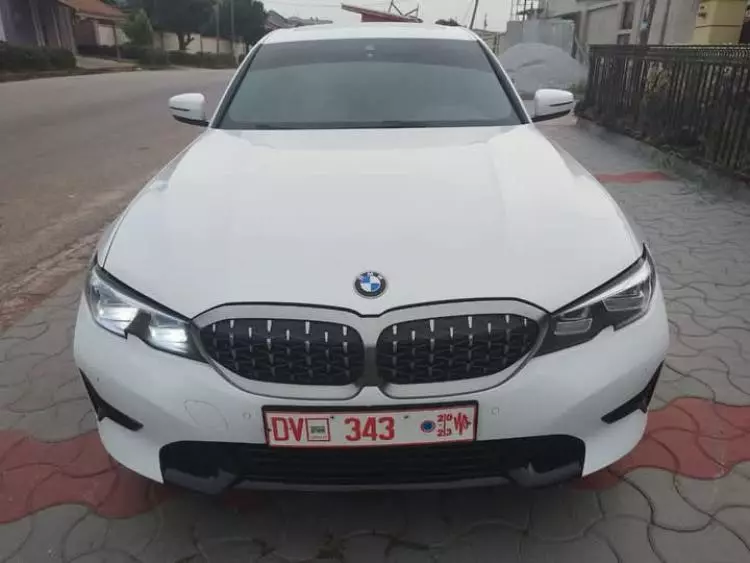 BMW 330i