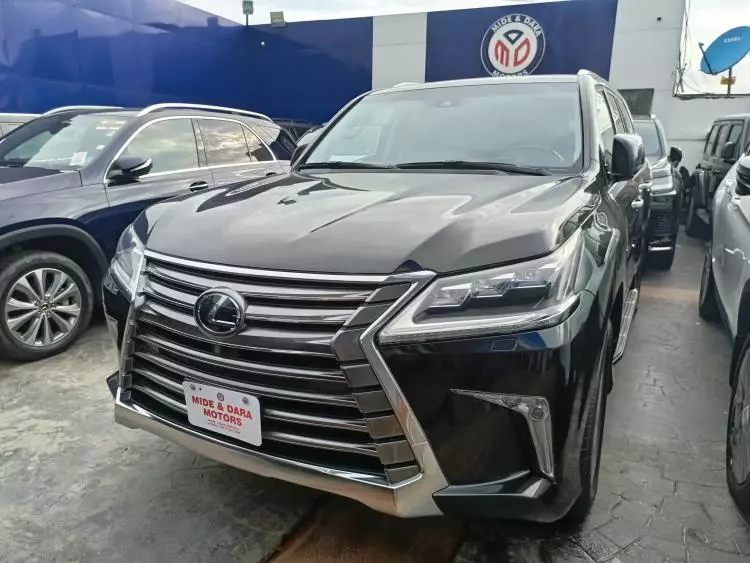 Lexus LX 570