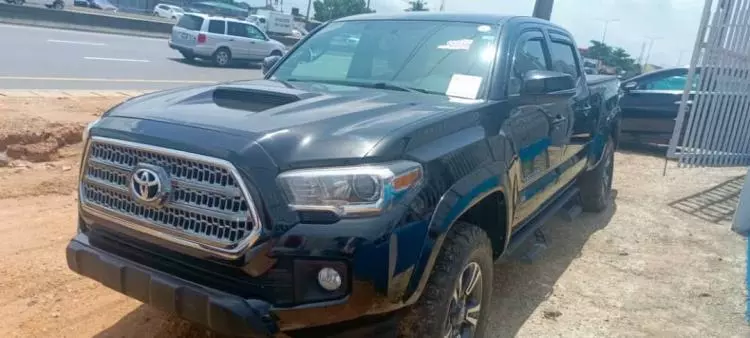 Toyota Tacoma