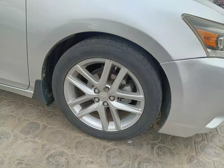 Lexus CT 200h