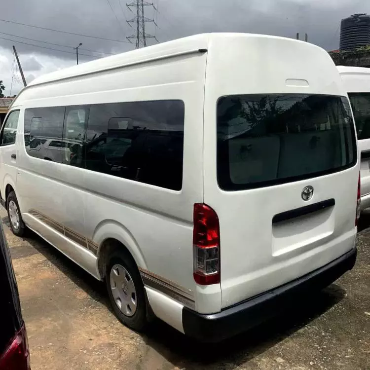 Toyota Hiace (High Roof)