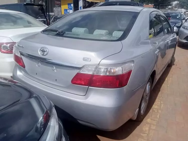 Toyota Premio