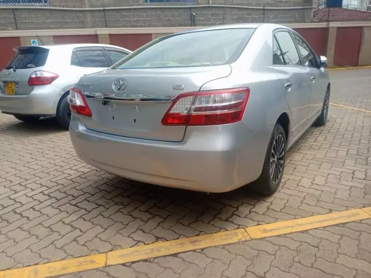 Toyota Premio 