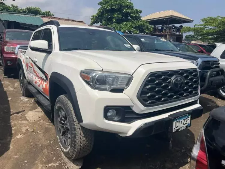 Toyota Tacoma