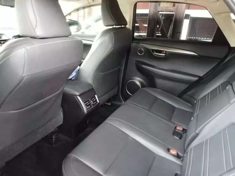 Lexus NX300h Hybrid
