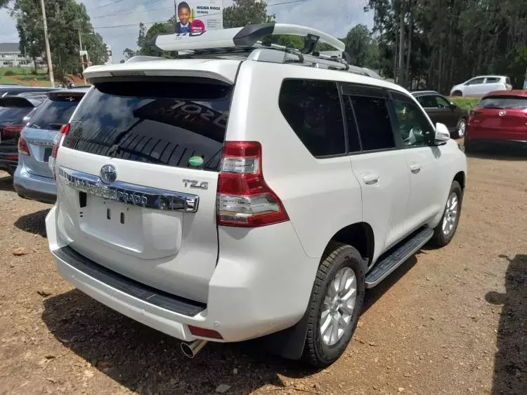 Toyota Landcruiser TX.G