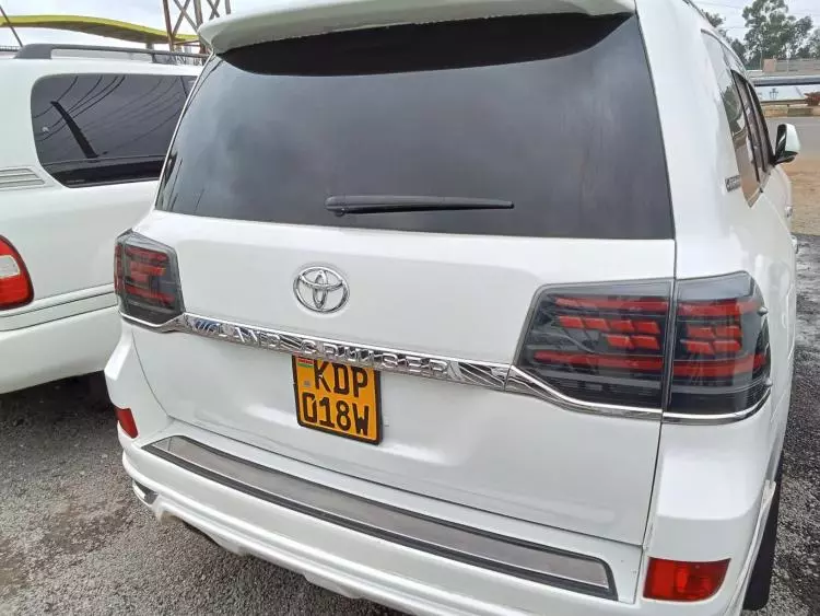 Toyota Land Cruiser