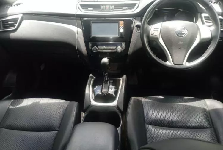 Nissan X-TRAIL