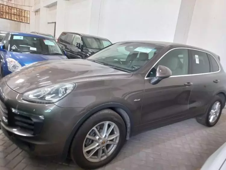PORSCHE Cayenne