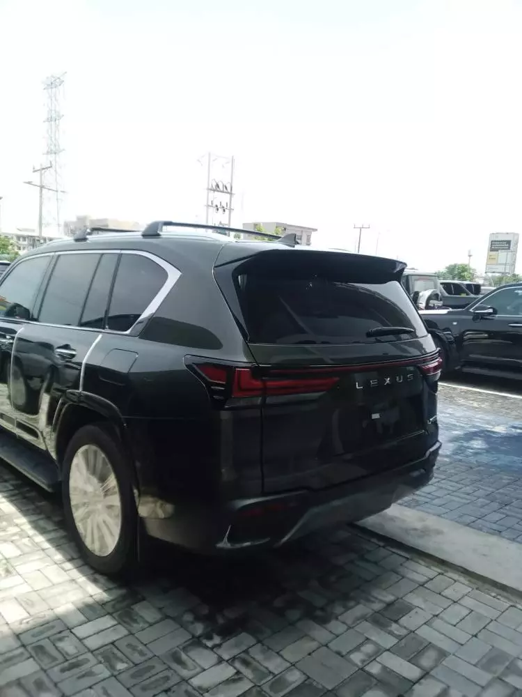 Lexus LX 570