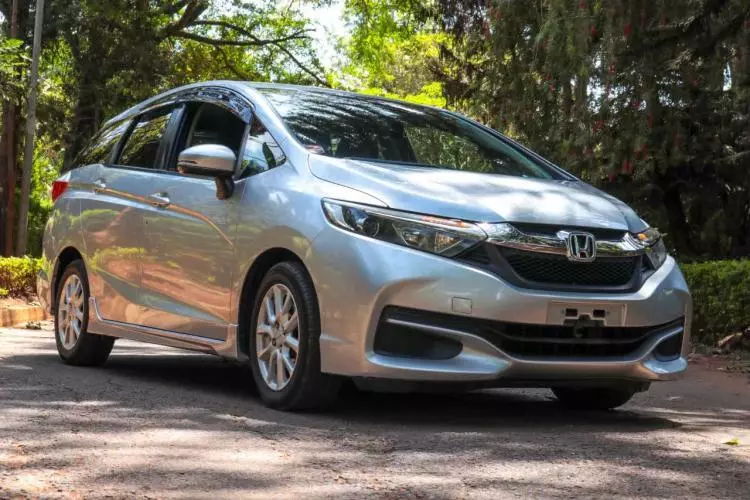 Honda Fit shuttle 