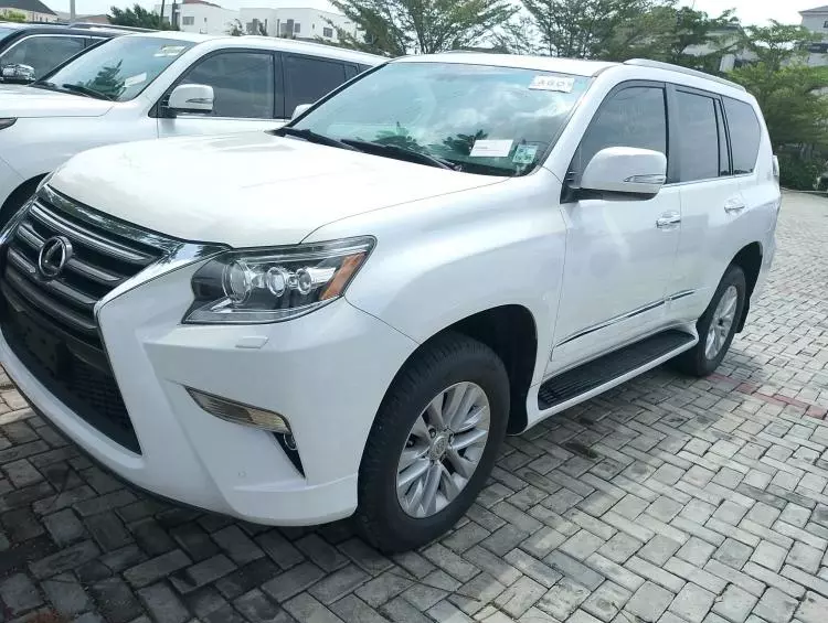 Lexus LX 570