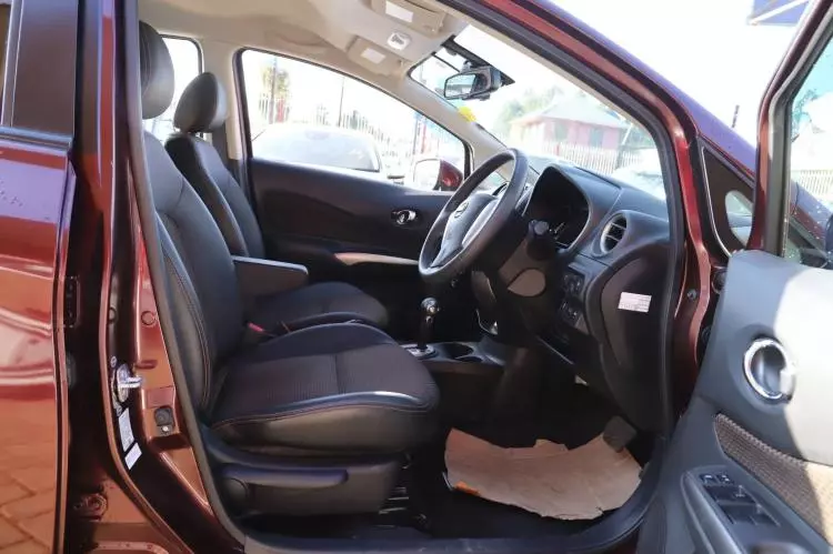 Nissan Note medalist